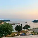 Apartment 2 Bedroom Amazing In Pula